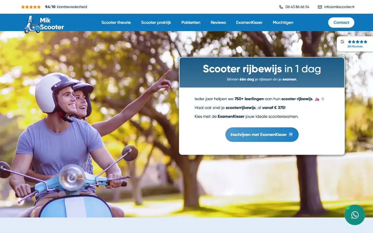 Homepage van MikScooter met twee mensen op een blauwe scooter en de kop Scooter rijbewijs in 1 dag.